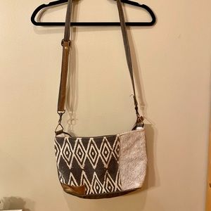 Myra crossbody bag